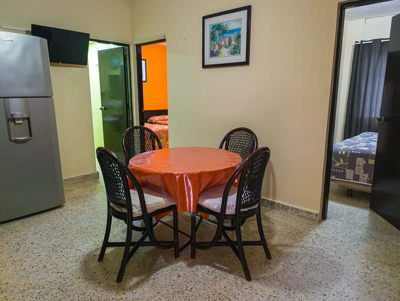 habitación triple en hotel económico Acapulco cerca de la playa